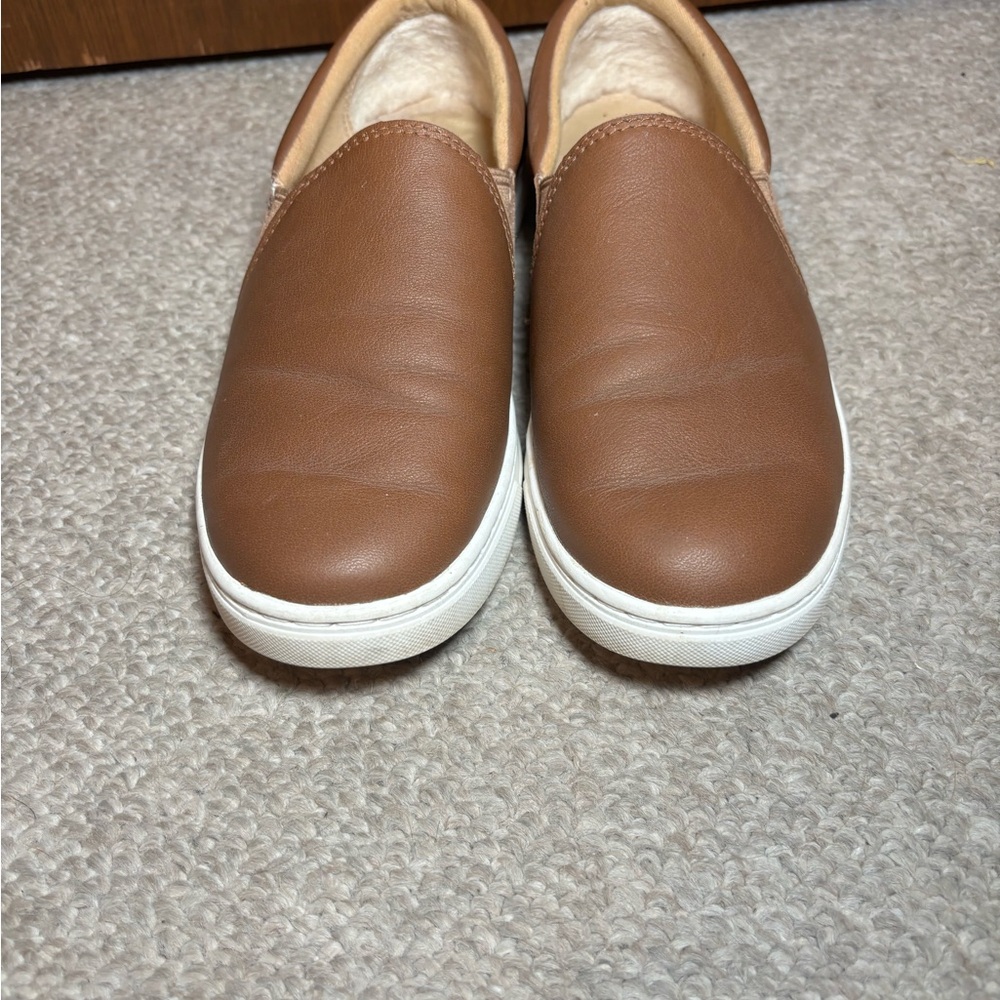 UGG Women’s  Tan Leather Slip-Ons Size 7